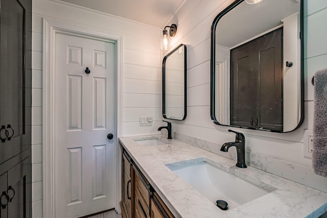325 Ludlow St, Portland, ME 04102 - full bath featuring double vanity and ornamental molding