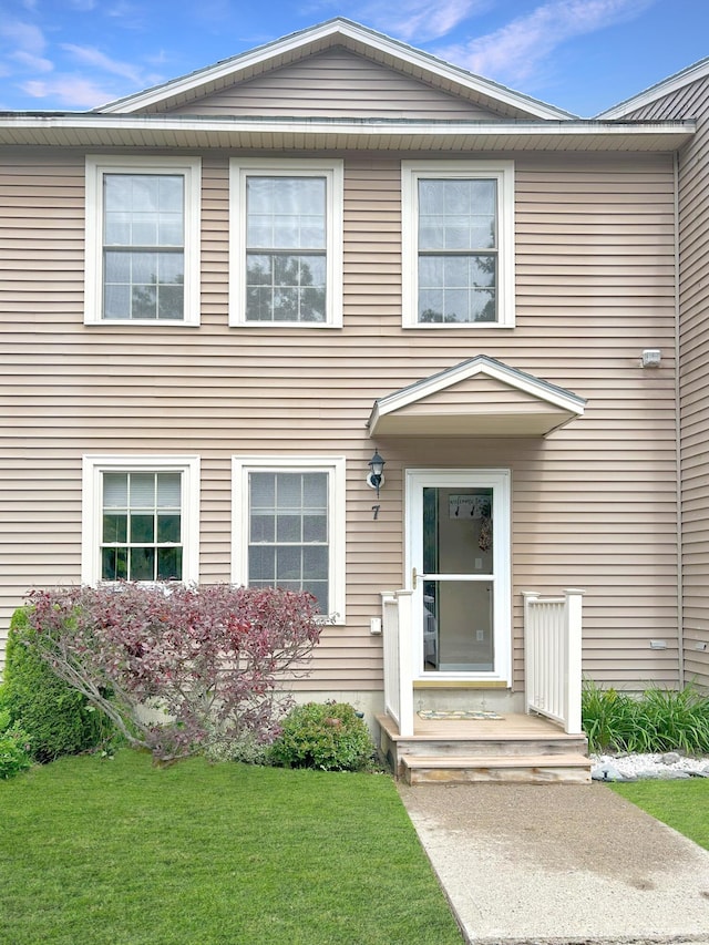 1016 State St Unit 7, Bangor, ME 04401 - view of front facade featuring a front yard