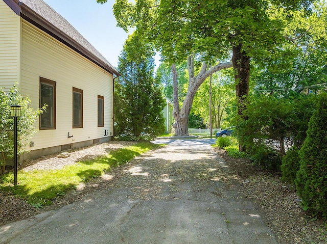 21 Elm St, Belfast, ME 04915 - view of yard with driveway