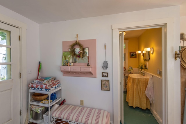 13 Gross Neck Rd, Waldoboro, ME 04572 - view of foyer entrance