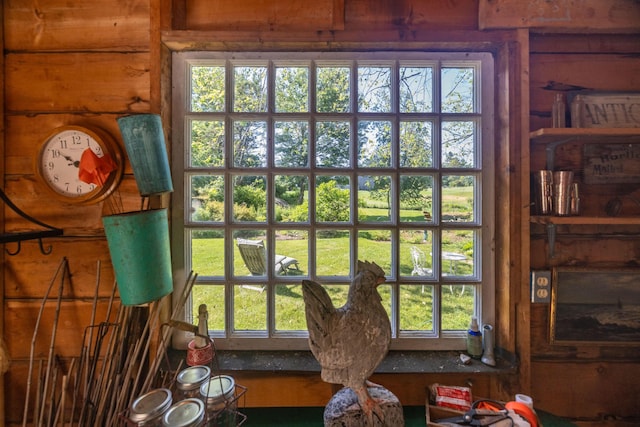 13 Gross Neck Rd, Waldoboro, ME 04572 - detailed view of wood walls