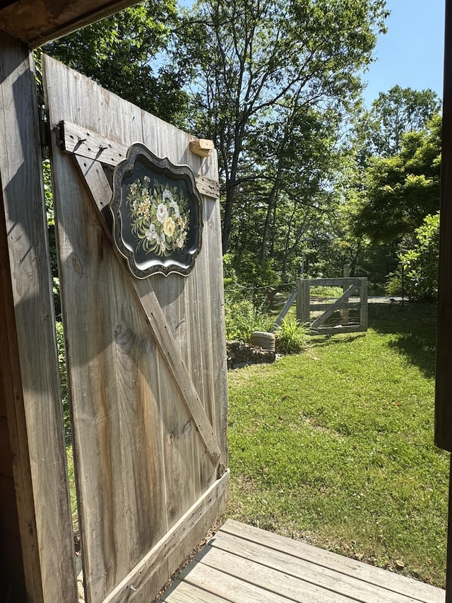 13 Gross Neck Rd, Waldoboro, ME 04572 - exterior view