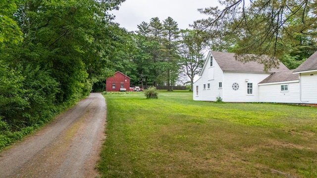 22 River Rd, Dresden, ME 04342 - view of grassy yard featuring driveway