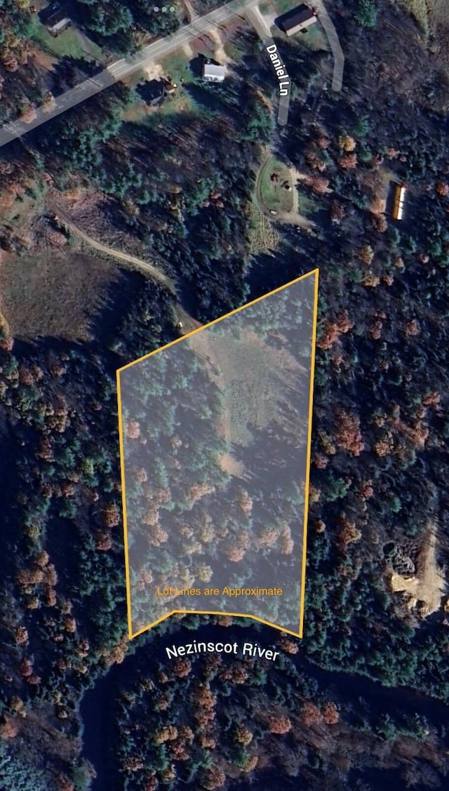 8-3 Turner St, Buckfield, ME 04220