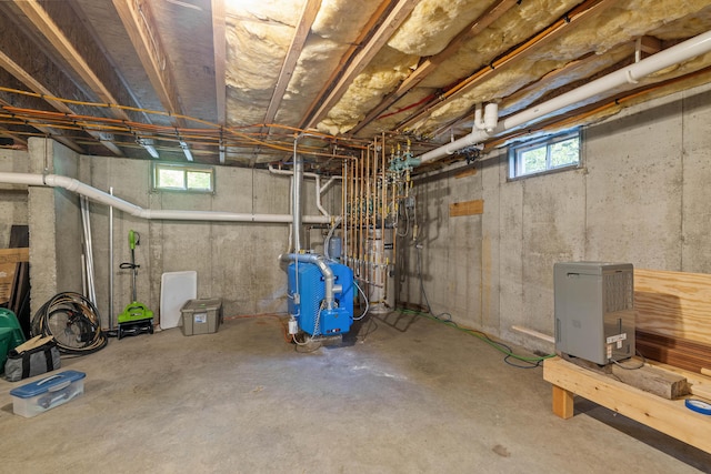 2 Summit Ln, Raymond, ME 04071 - basement featuring a water pressure tank