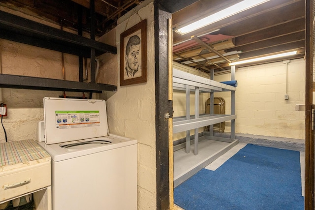 4 Sterling Rd, Kittery, ME 03904 - unfinished basement featuring washer / dryer