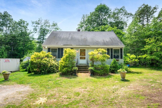 93 Bartlett Rd, Kittery, ME 03905 - view of front of home with a front yard
