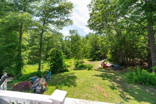 93 Bartlett Rd, Kittery, ME 03905 - view of grassy yard