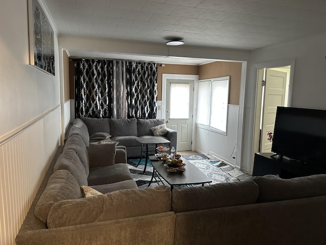 40 Silvermount St, Waterville, ME 04901 - living room featuring wainscoting