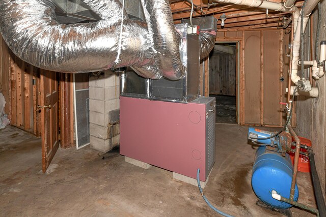 68 Hannibal Cir, Denmark, ME 04022 - utilities featuring heating unit