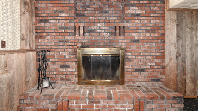 68 Hannibal Cir, Denmark, ME 04022 - detailed view of wooden walls