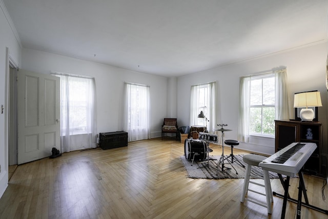 878 State Route 32, Bristol, ME 04564 - living area with ornamental molding