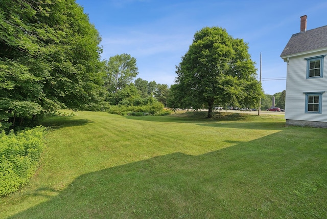 428 Webbs Mills Rd, Raymond, ME 04071 - view of green lawn