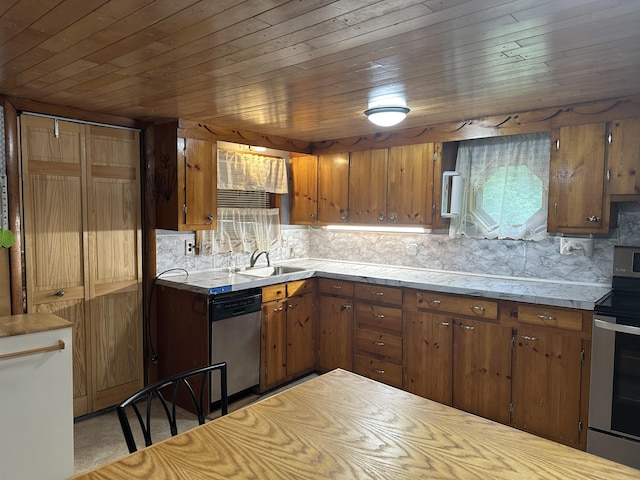 78 Wakefield Rd, Hollis, ME 04042 - photo 17