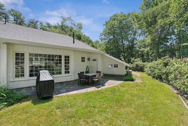 53 Beach Ave, Kennebunk, ME 04043 - view of grassy yard with a patio