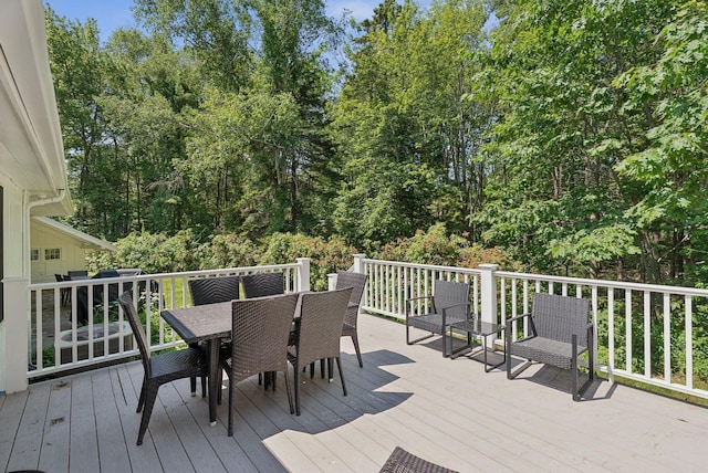 53 Beach Ave, Kennebunk, ME 04043 - deck with outdoor dining space