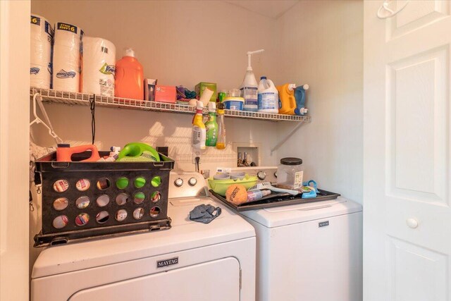 415 Waldoboro Rd, Jefferson, ME 04348 - laundry room with washing machine and dryer