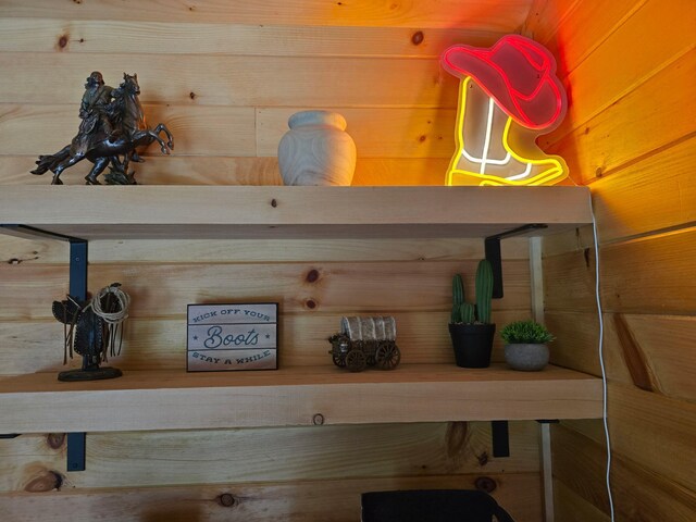 1093 N Chester Rd, Chester, ME 04457 - detailed view of wood walls