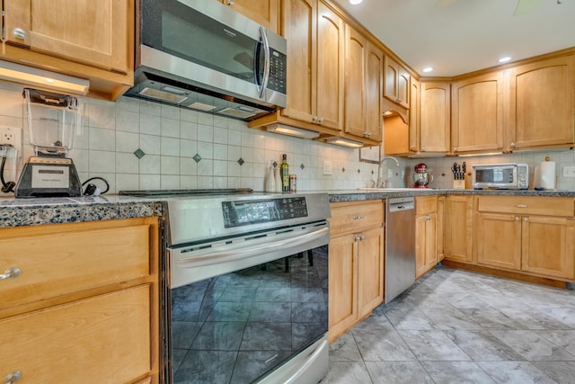 67 W Commonwealth Dr, Portland, ME 04103 - photo 4