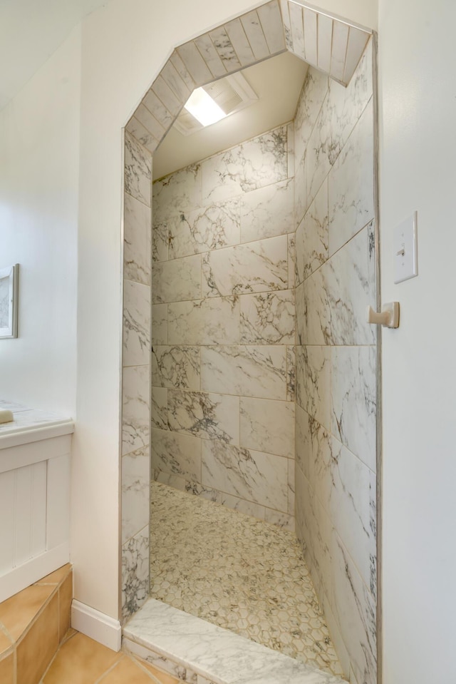 9 Riverside Ave, Saco, ME 04072 - full bathroom featuring tiled shower