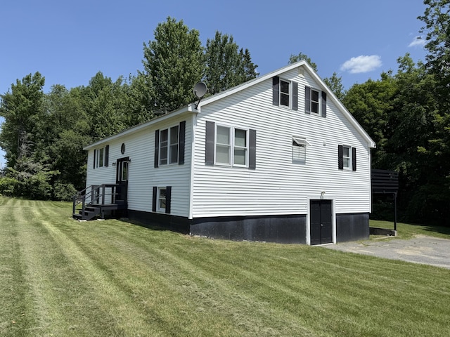199 Middle Rd, Bradford, ME 04410 - view of side of home with a lawn