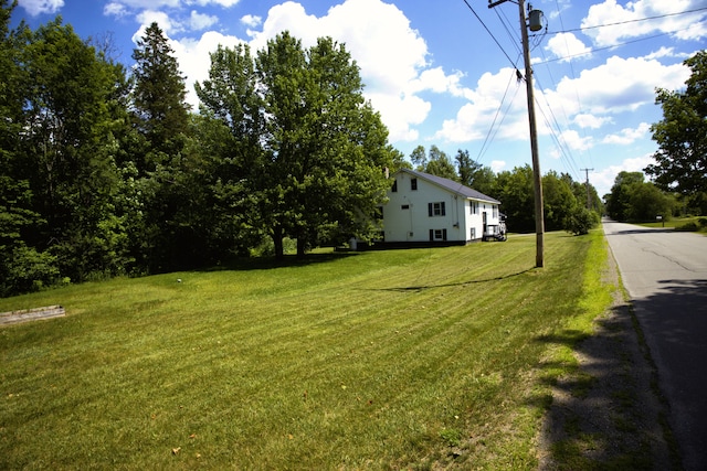 199 Middle Rd, Bradford, ME 04410 - view of green lawn