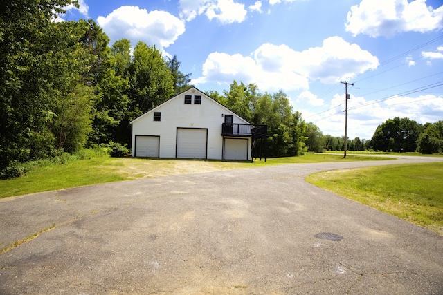 199 Middle Rd, Bradford, ME 04410 - garage featuring a garage