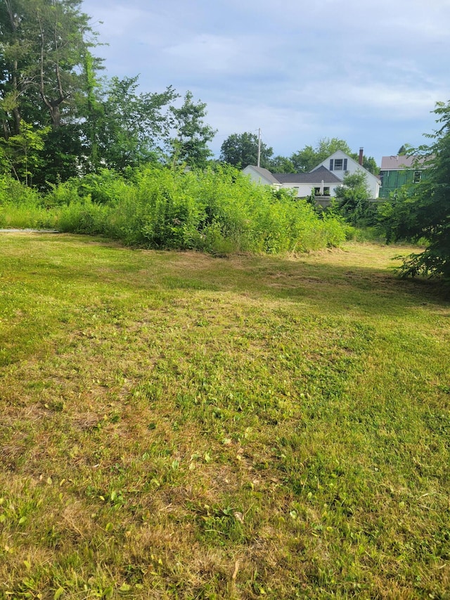 67 Stevens St, Lewiston, ME 04240 - view of grassy yard