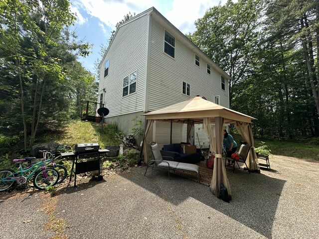 12 Evening Pl, Kennebunkport, ME 04046