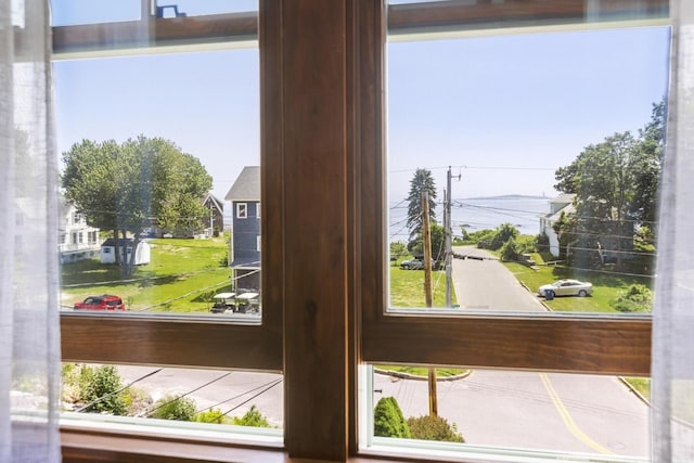 78 Seashore Ave, Portland, ME 04108 - view of entryway
