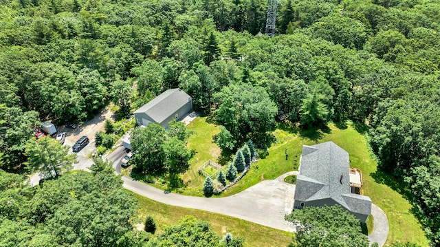 21 Cummings Way, Falmouth, ME 04105 - aerial view of property and surrounding area with a heavily wooded area