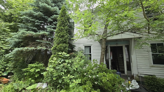 934 High St, Bath, ME 04530 - doorway to property