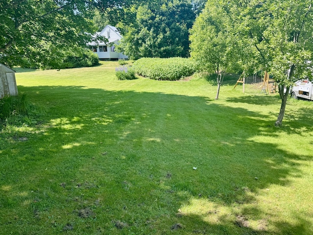 21 Wilson St, Eastport, ME 04631 - view of green lawn