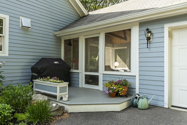 28 Evergreen Dr, Boothbay, ME 04537 - doorway to property with roof with shingles
