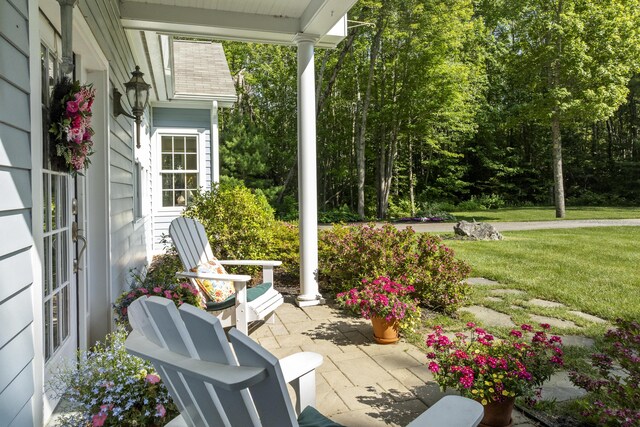 28 Evergreen Dr, Boothbay, ME 04537 - porch featuring a yard