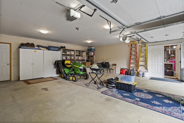 28 Evergreen Dr, Boothbay, ME 04537 - garage with a garage door opener