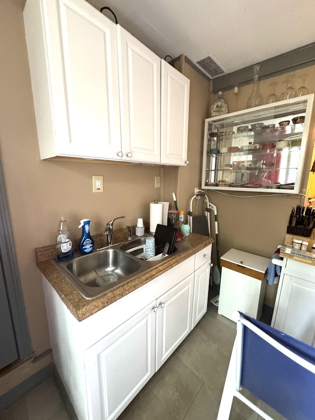 5 Park Ave, Newport, ME 04953 - kitchen with white cabinetry