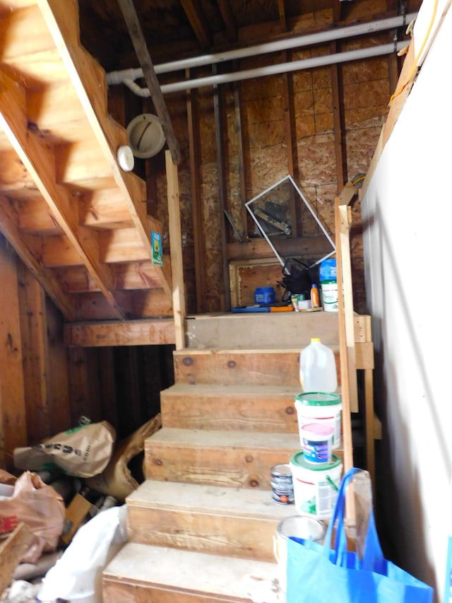 208 Fern Rd, Dexter, ME 04930 - view of stairway