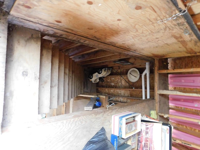 208 Fern Rd, Dexter, ME 04930 - interior space