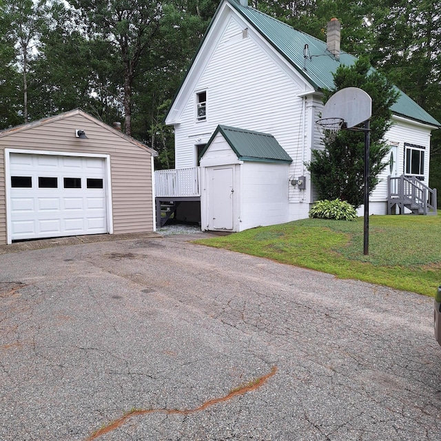 167 Mechanic Falls Rd, Poland, ME 04274 - detached garage with driveway