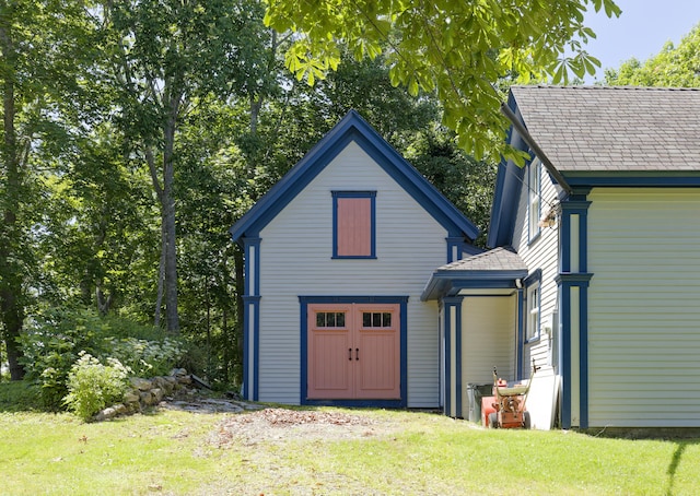 239 Ocean Point Rd, Boothbay, ME 04544 - view of front of property with a front yard and roof with shingles