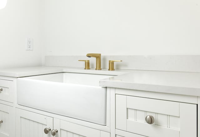 239 Ocean Point Rd, Boothbay, ME 04544 - bathroom with a sink