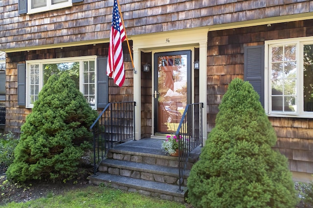 36 Woodlawn Ave, Auburn, ME 04210 - property entrance