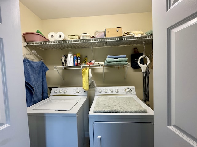 35A Birchbrook Ln Unit 35A, Levant, ME 04456 - laundry area featuring washing machine and dryer