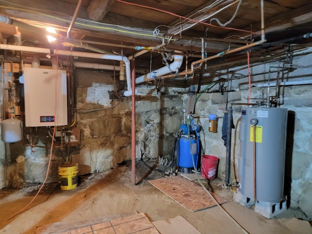 183 Folsom Pond Rd, Lincoln, ME 04457 - unfinished below grade area featuring water heater