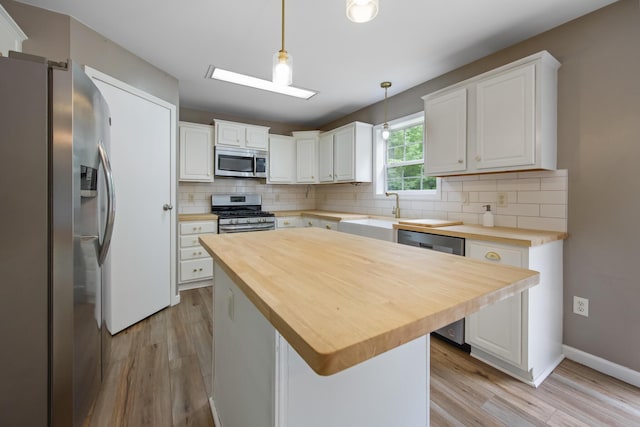 323 Merrill Rd, Levant, ME 04456