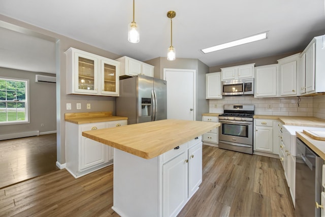 323 Merrill Rd, Levant, ME 04456