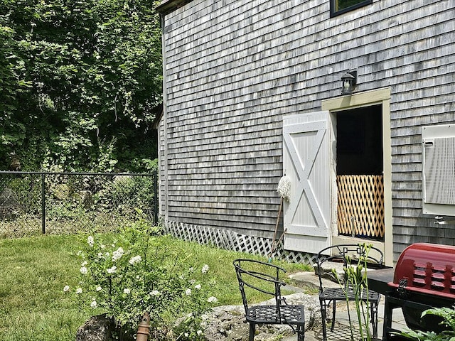 8 Longfellow School Rd, Bristol, ME 04539 - property entrance with a patio
