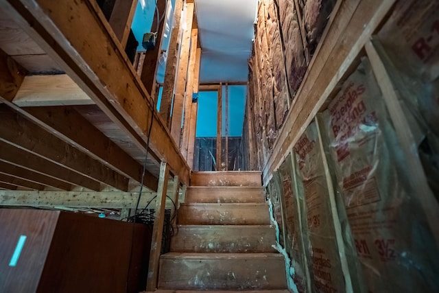 7 Dakin Rd, Turner, ME 04282 - view of stairway