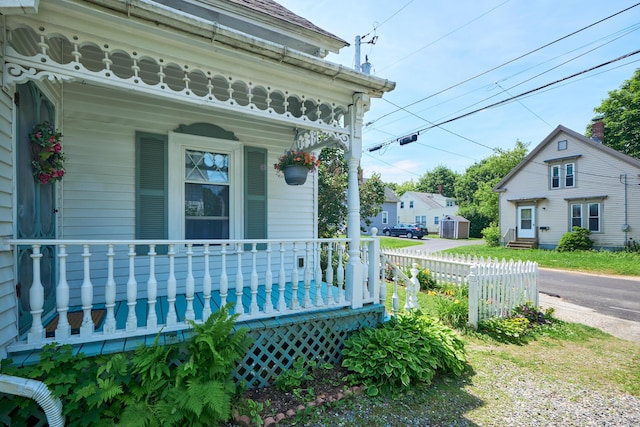 5 Purchase St, Rockland, ME 04841 - view of side of home with a porch